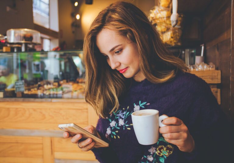 Samsung Gear VR Gets Refreshed With a Touch Controller Samsung Gear VR Gets Refreshed With a Touch Controller