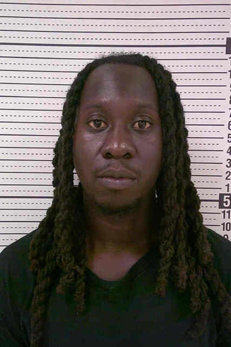 Child Saves Mom by Secretly Slipping Note to School Bus Driver